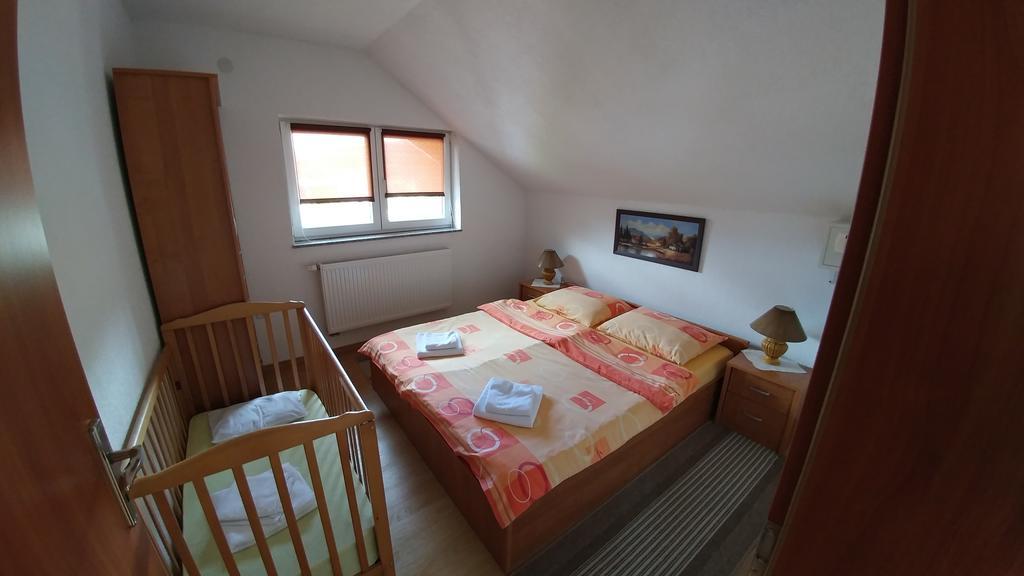 Guest House Mijic Кореница Экстерьер фото